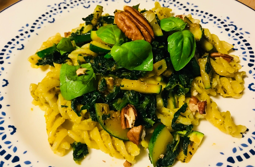 featured image Fusilli mit Zucchini-Spinat Pesto